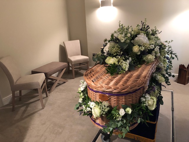 Saying a final goodbye to a loved one can be an important part of the grieving process. The chapel of rest provides an opportunity for family and friends to pay their respects and say goodbye. It allows for closure and acceptance of the fact that the person has passed away.
