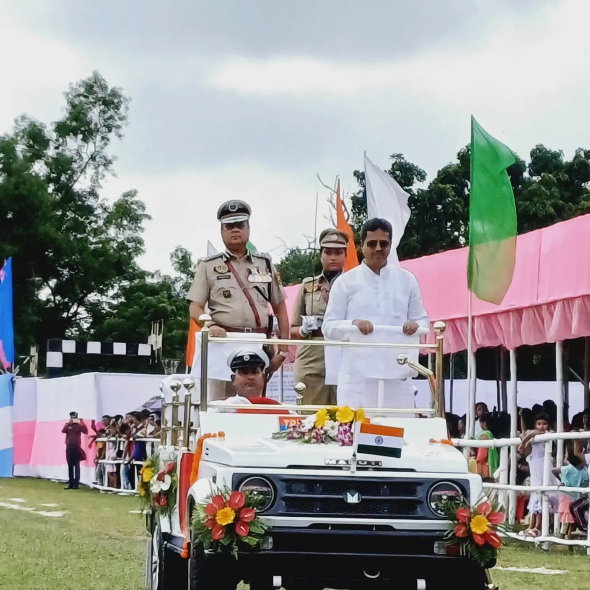 visitagartala's tweet photo. 78th Independence Day Celebration 🇮🇳🇮🇳🇮🇳

#assamrifle #marchpast #event #cultural #freedom
#fighters #deshbhakti #agartala #tripura https://t.co/EclC9TsLyY