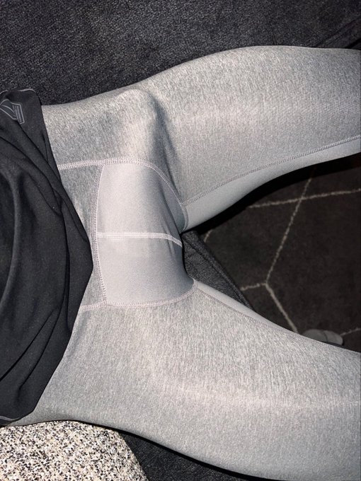 Watch 𝓓𝓻𝓮𝓪𝓶 𝓑𝓸𝓲 🌌's leaked NSFW photo on TwXstars