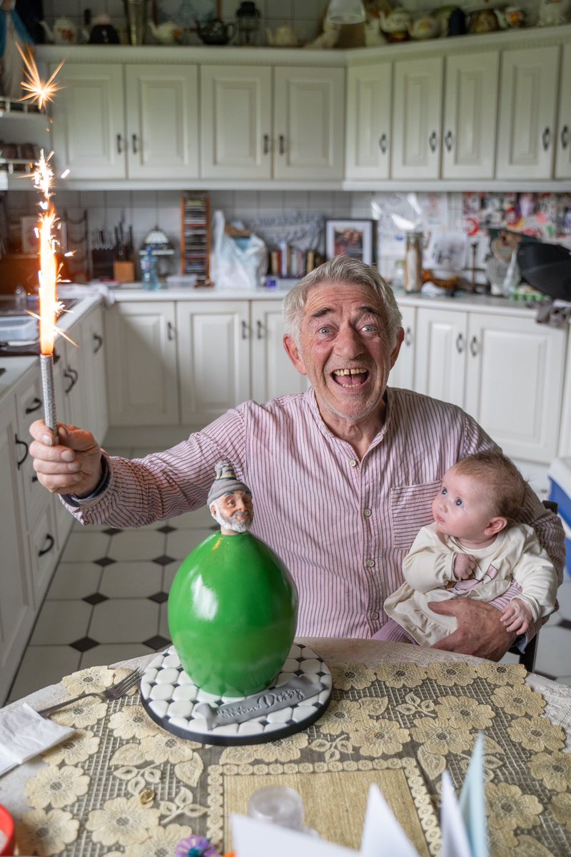 tadhgfleming_'s tweet image. Happy Birthday Grandad Derry 🤣🎉💚
#GETTHELEAFBLOWAAAAA