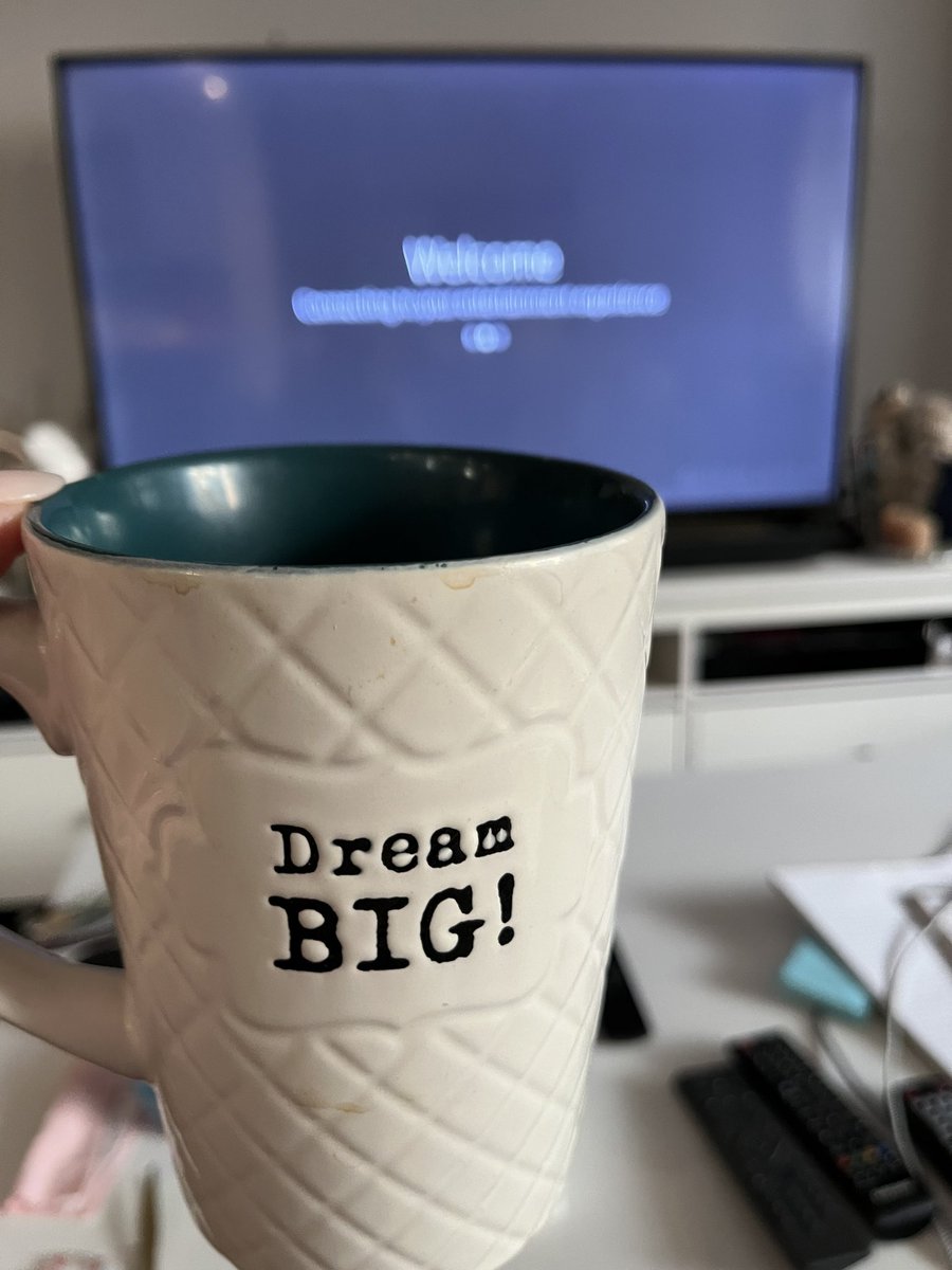 Nothing more awesome than a #rogersoutage to start your day. They should change their tagline to “reboot reboot reboot” luckily this one was a brief 15 minute one. I swear every time it goes down I’m praying it’s not an all day thing.