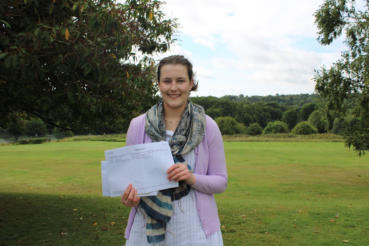 🎉 Congrats to our Year 13 pupils on their amazing A Level results! 🌟 Special mention to Steph, Lucia, and Zofia for securing top university spots! Over 70% A*-B grades! 👏 #AlevelResults2024 #alevelresultsday2024 #twobigyears