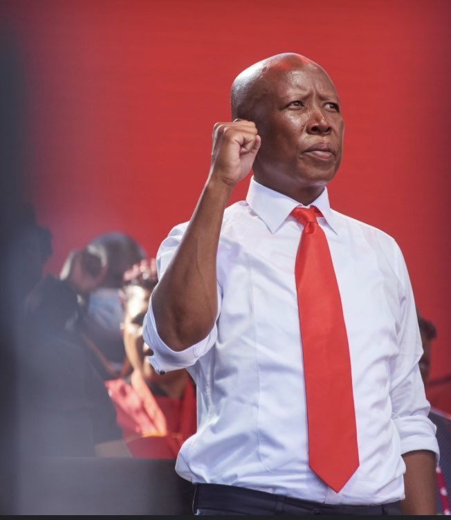 Thabiso_T_'s tweet photo. I’m not a card carrying member of the EFF and I don’t want to join politics but as a loyal supporter of the EFF, I will forever stand with Julius Malema 

If he leaves politics or join another party, I will gladly leave politics and stop voting like others ✊🏿
#EFFPresser https://t.co/yMy6pPeyN9