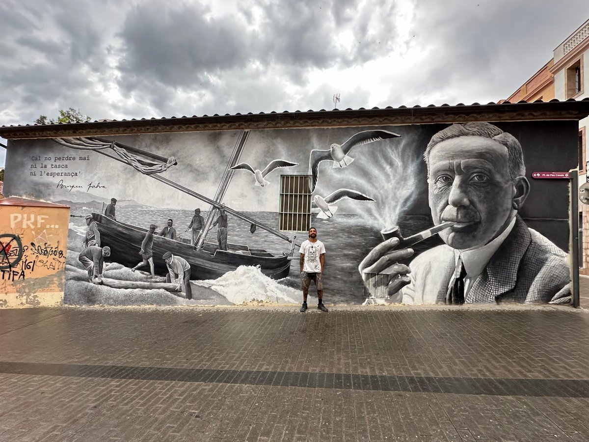 Krostens's tweet photo. < DIA 15 - FINAL > 

Ara sí: mural "acabat"! 🫡
Ha estat un camí llarg, i ha valgut la pena: després de 6 setmanes i d'haver superat tota mena de reptes, ahir l'Artur hi va fer l'última pinzellada.🖌️🥹
Moltes gràcies a tots els que ho heu fet possible! 🙇‍♂️

#Badalona #PompeuFabra https://t.co/x4OsLY81q5