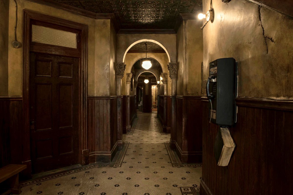 RingyDingyprops's tweet photo. Allison Hargreeves has a serious conversation with her ex Patrick on one of our Centurion payphones in S1, episode 2 of the Umbrella Academy.

#UmbrellaAcademy 
#TheUmbrellaAcademy 
#TUA https://t.co/KX3grUt9M2