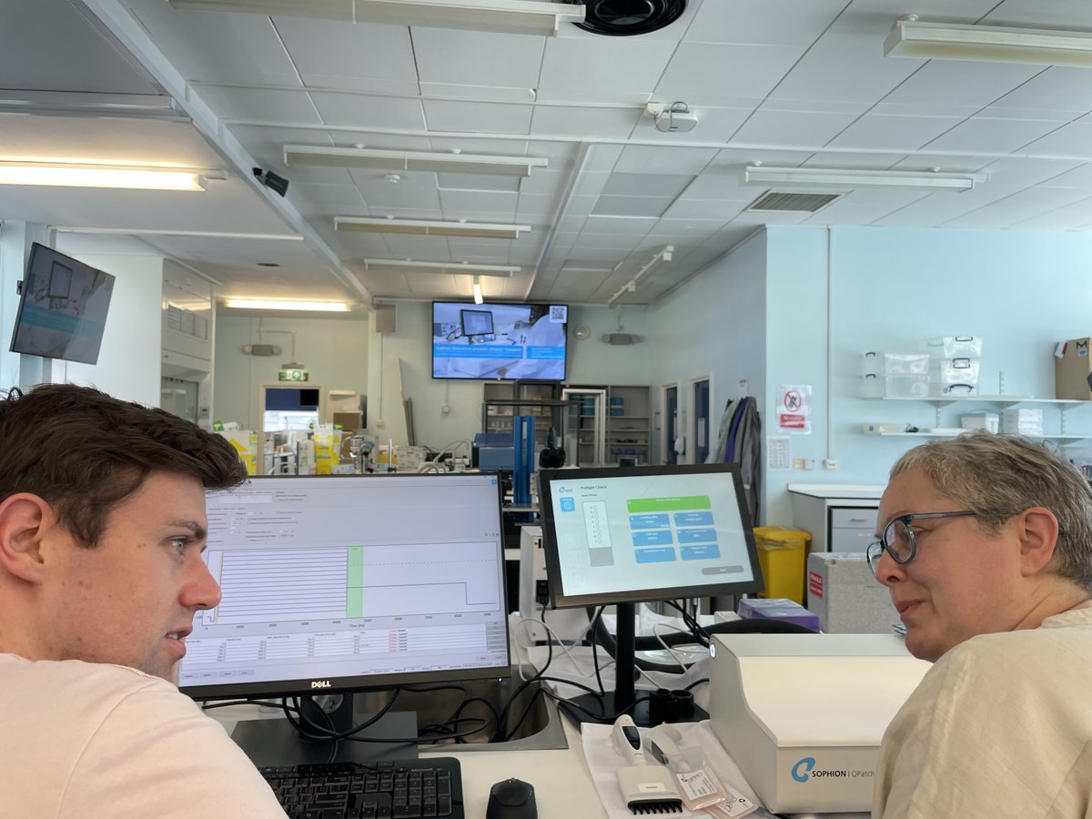 Ion Man (@_ionman) on Twitter photo Sarah Lilley <a href="/SussexDDC/">SDDC</a> explaining #planarpatch clamp via #QPatchCompact to <a href="/drvincenthealy/">Vincent Healy</a> at new 'Plymouth' course <a href="/CPW_Liverpool/">Cell Physiology Workshop</a>.
#ionchannels #electrophysiology #patchclamp #imaging #calcium #signaling Sarah Lilley <a href="/SussexDDC/">SDDC</a> explaining #planarpatch clamp via #QPatchCompact to <a href="/drvincenthealy/">Vincent Healy</a> at new 'Plymouth' course <a href="/CPW_Liverpool/">Cell Physiology Workshop</a>.
#ionchannels #electrophysiology #patchclamp #imaging #calcium #signaling
