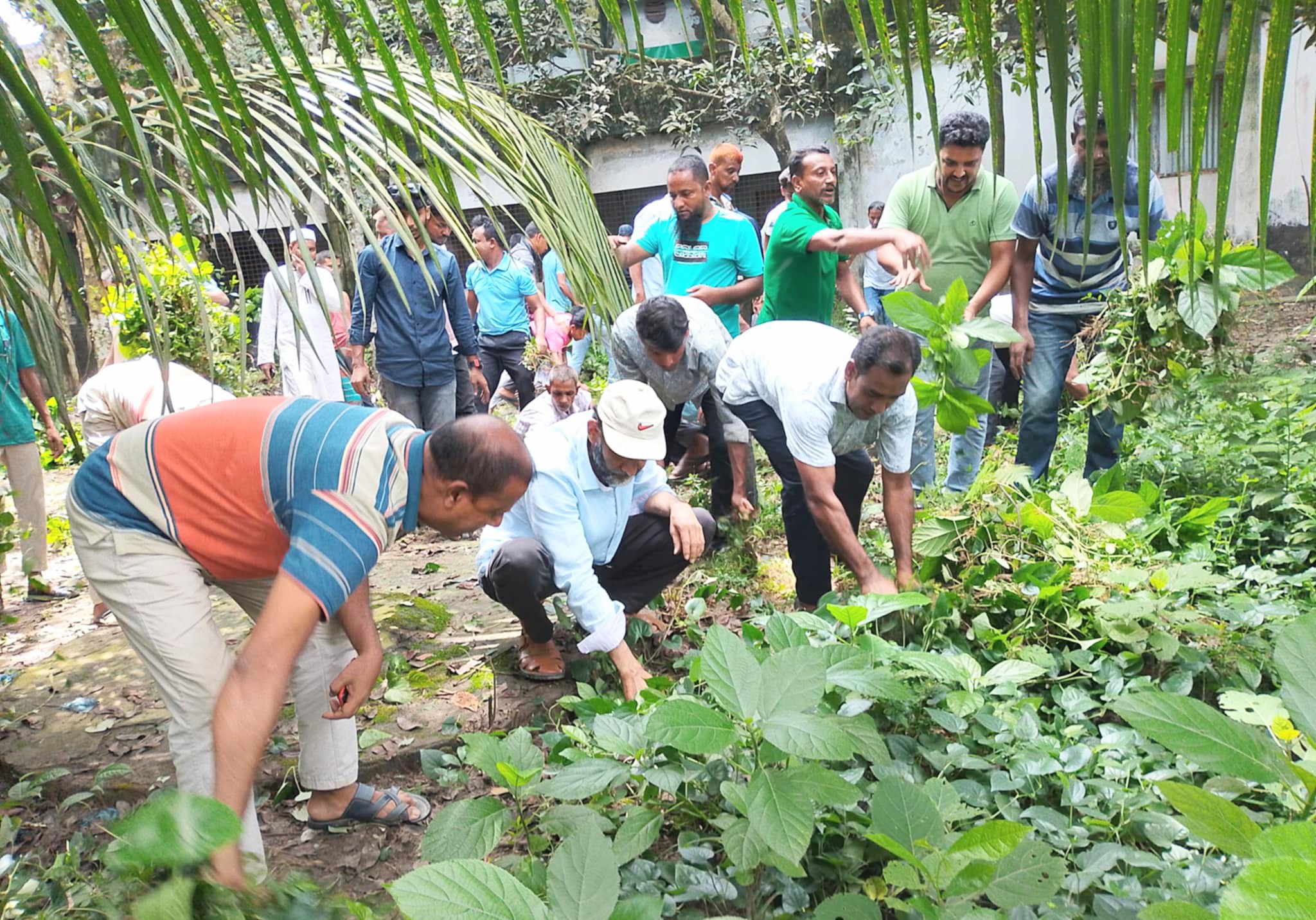 জামালপুর জেলা বিএনপির সভাপতি শামীম তালুকদারের উদ্যোগে পরিছন্নতা অভিযান