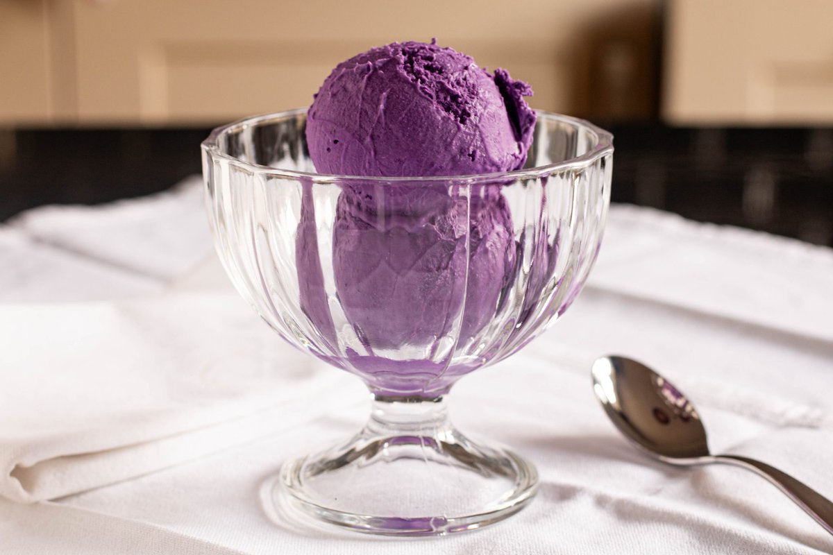 ** Ube ice cream ** Filipinos do not make ice cream like the rest of the planet. And they like it PURPLE: noseychef.com/2024/08/14/ube… #ube #icecream #pinoyfood #filipinofood #philippines #instafood #foodporn #recipe #summerfood #bbqfood