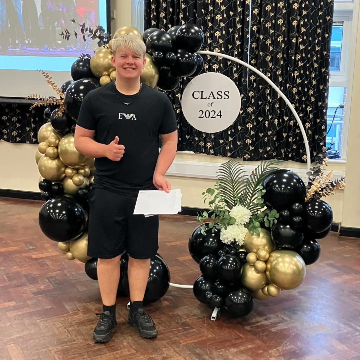 Crompton House 6th Form tweet media