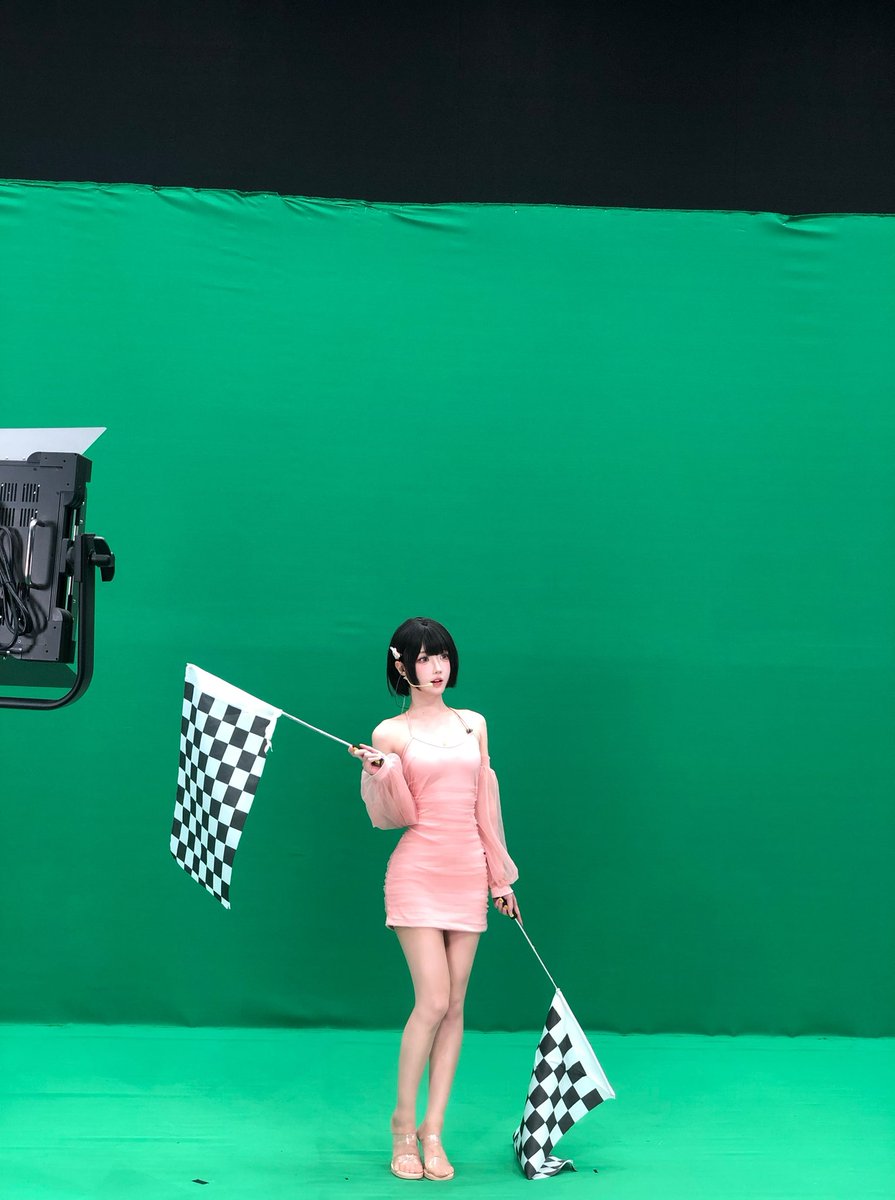 ショートヘアもかわいいですか～ https://t.co/rntIEwuoyo