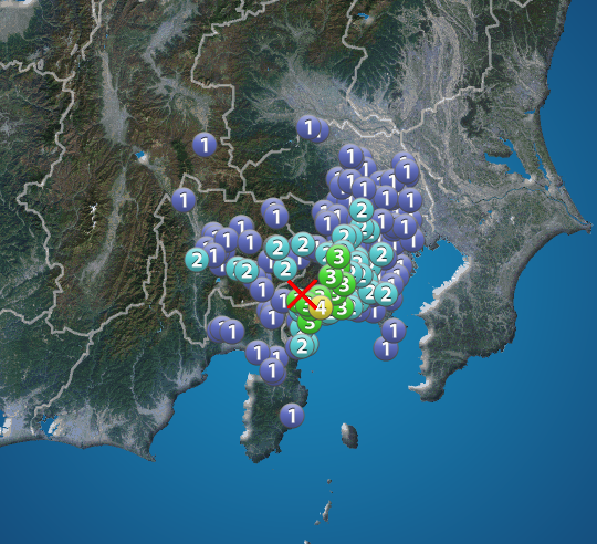 wni_jp's tweet photo. 【地震情報】
8月15日 20:20 震度4
震源：神奈川県西部 M4.4 深さ約10km
この地震による津波の心配はありません。
https://t.co/bJLhnCjbUW https://t.co/Q94uUrzosT