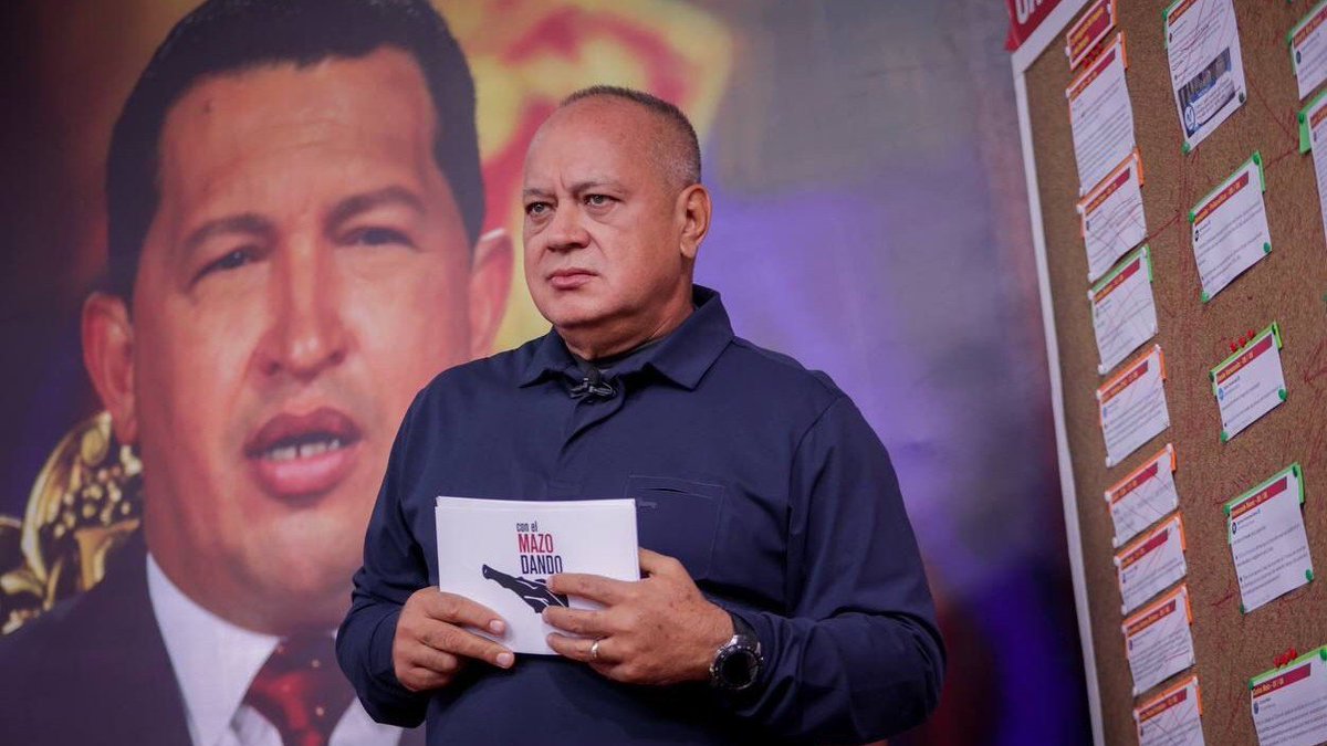 Diosdado Cabello debería cuidar mejor sus palabras...ayer dijo
"Perdón aquí no va a haber. Aquí no va a haber perdón. El que se quiera arrepentir, arrepiéntase», exhortó.