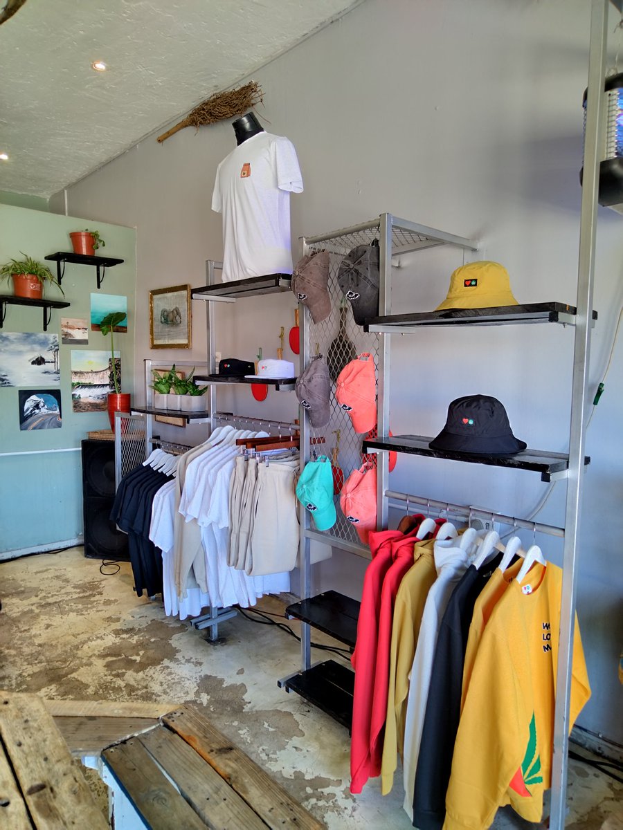 weedloversstore's tweet image. 📍1037b Mbhele Street Zola North, Soweto (Known As Bi-Rite) 

#TheNewKOOL #MISUNDERSTOOD #ItsNotJustABrandItsAMovement #ZolRESPONSIBLY #KoolestInTheseStreets #THREADS