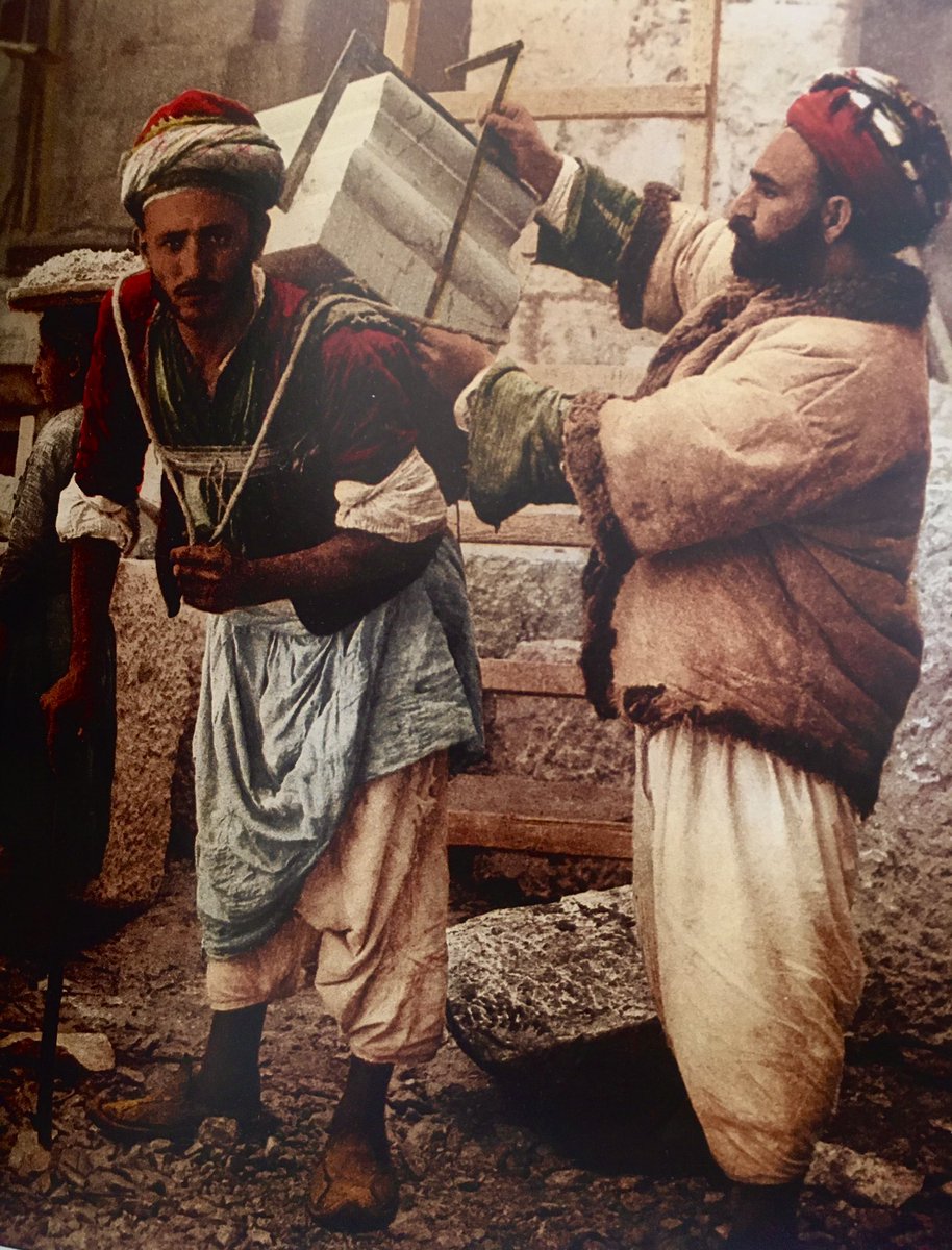 Tailleurs de pierre en Palestine.
(Photochrome 1890).