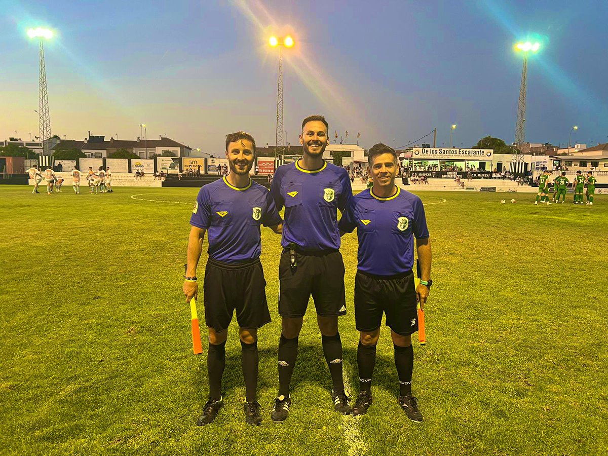 CintadoDani's tweet photo. Trofeo VILLA DE MAIRENA 💪🏼⚽️
@CDMairena1922 https://t.co/QByylyAJOX