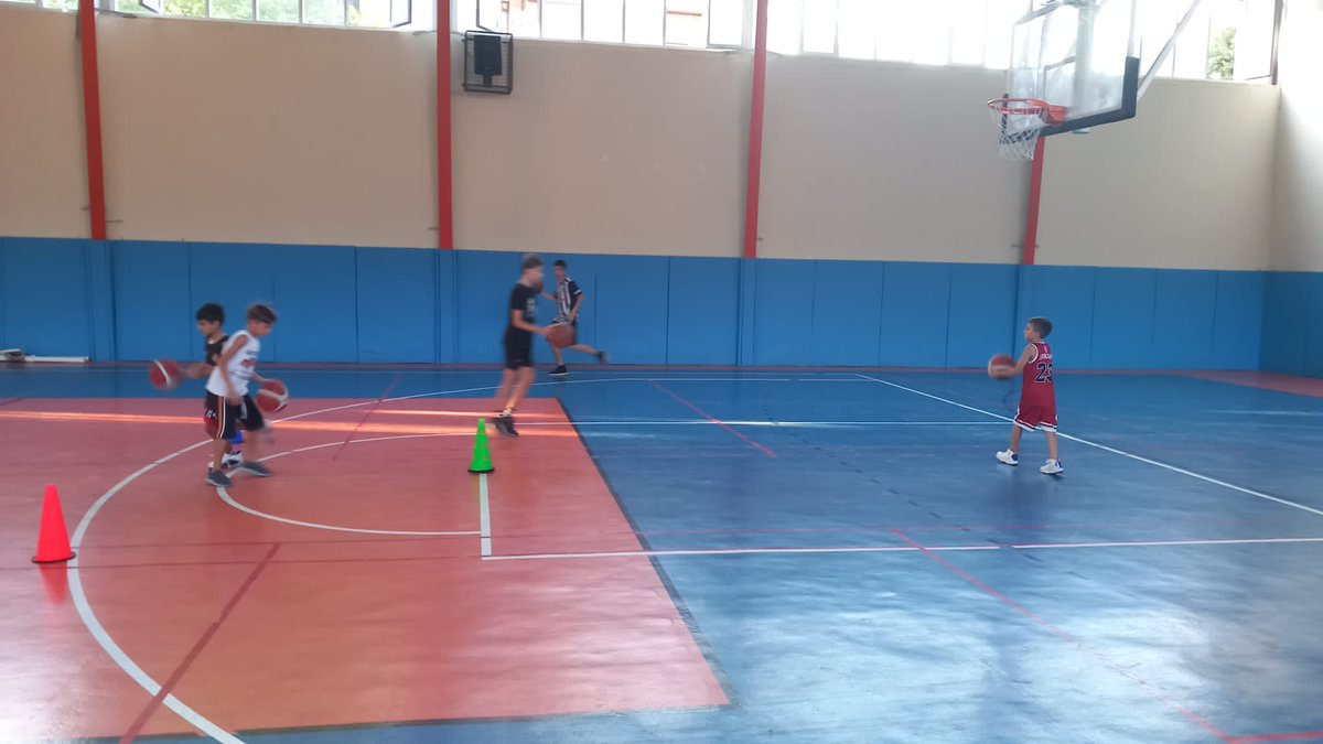 Levent_Tokay's tweet photo. 📌Yunusemre İlçe Gençlik ve Spor Sosyal hizmetler Spor salonu #YazSporokulları projesi kapsamında  sporcularımız ile BASKETBOL  branşında antrenmanlarımız devam ediyor.
@OA_BAK 
@ozturkyunus45 https://t.co/sWkcDqr2Ok