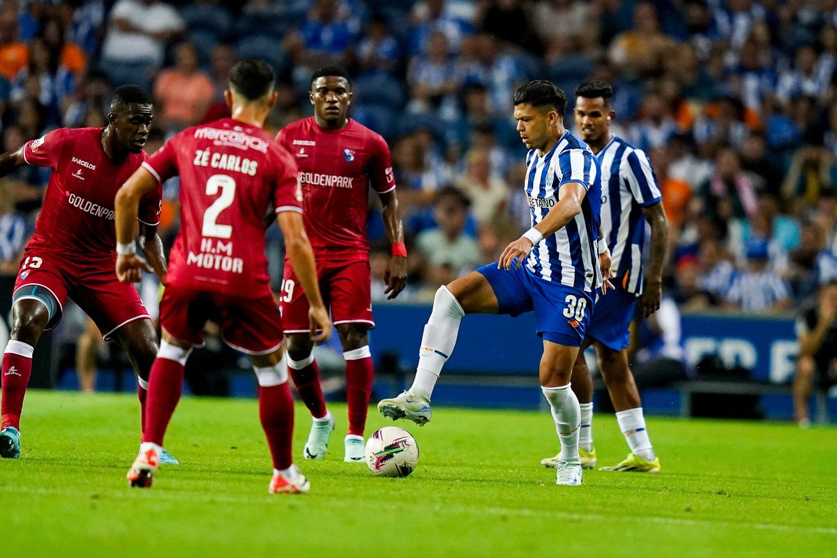 FC Porto não paga comissão e detém 100% do passe de Evanilson dlvr.it/TBxhmQ