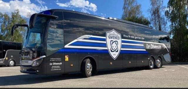 Le club  des supporters du RC Vannes organise un déplacement en car au Stade Français Paris le samedi 14 septembre pour le prix de 64 € tout compris. 
Ce sera le premier déplacement en Top 14 qui sera donc historique !
Si vous êtes intéressés : écrivez à <a href="/Hyacinthebreizh/">Luherne</a> en dm.