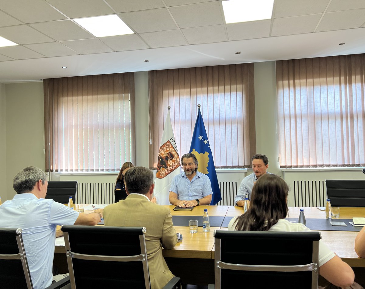 KIPREDofficial's tweet photo. "Multi-Ethnic Caravan for Peace and Cohabitation" coordinated by KIPRED and NGO Aktiv, continued its journey with an important meeting with the Mayor of Prishtina, Mr. Përparim Rama. #CaravanPeaceCohabitation #MultiethnicKosovo #KIPRED #NGOAKTIV #KFOS https://t.co/51EHQrDAfR