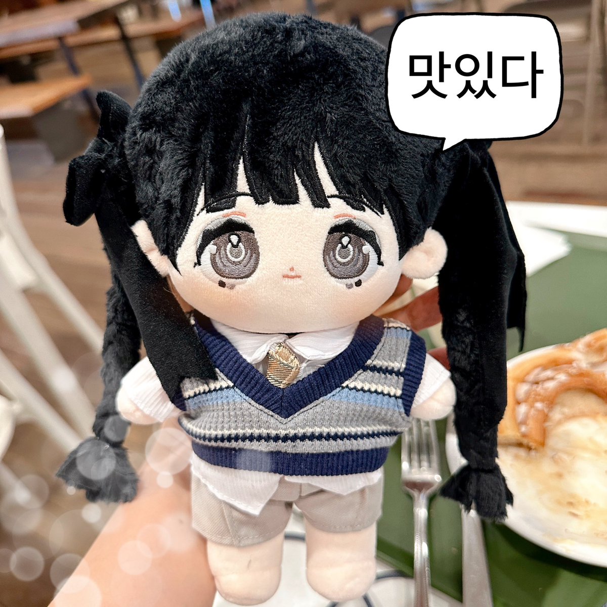 티슈랑 같이 카페 다녀왔어요🎵