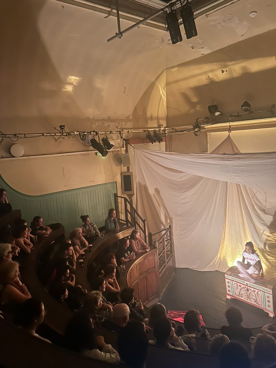 Thank you to all the wonderful audiences who have filled our theatre over the past two weeks for SISTERS THREE… please spread the word so we can have more gorgeous full houses like this one !!! 💌