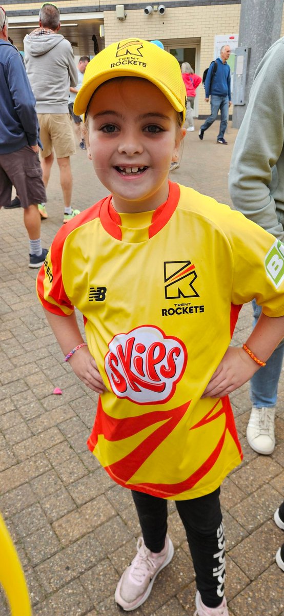 AdamWainman's tweet photo. @TailendersPod @gregjames @felixwhite @jimmy9 @itsmattchin Please can you give a big shout out THANK YOU to Katie George for making my daughter Norah's 8th birthday one that she'll remember forever. Absolute legend! https://t.co/offyHyW2Ks
