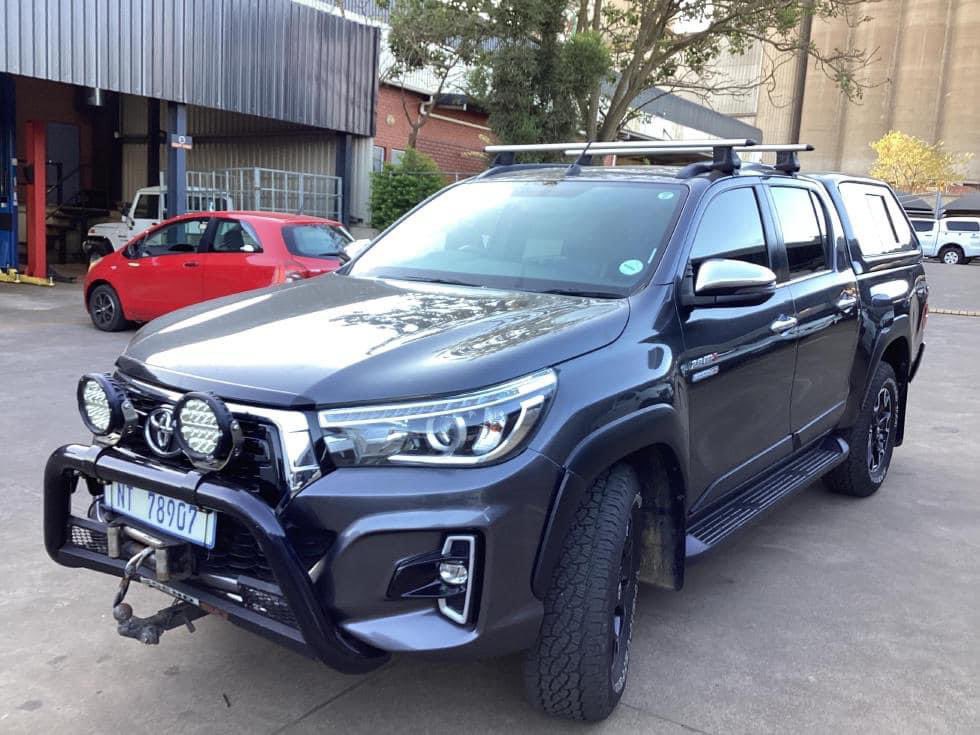 cticargroup's tweet photo. #Pre_Order_Sale‼️Certified Pre-owned✨

2020 Toyota Hilux 2.8 GD-6 A/T 4x4 Legend 50 travelled 98,000kms.

💰BWP 475,000.00💰

Extras: front tow hook with winch, nudge bar, canopy, tow bar, rubberized bin, high beam LED lights, after market spot lights, alloy wheels,keyless start https://t.co/5UiHehCrZl