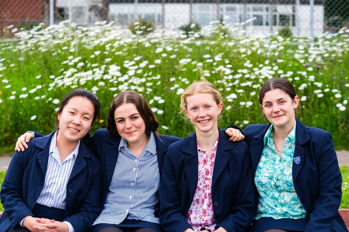 Congratulations to our Class of 2024 who have achieved an impressive set of A Level results with 52% of grades at A*/A and a third of the cohort achieving three of more A*/As.

Read more here 🔗sherborne.com/news/2024-08-1… #alevelresultsday2024
