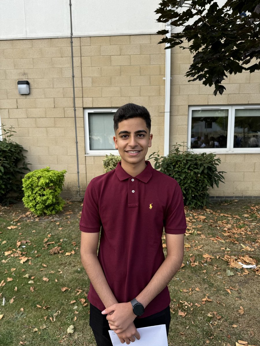 Congratulations to Yuvraj who achieved A*A*A* and who will study Medicine at Imperial. Brilliant work! #alevelresultsday #bramptonmanor