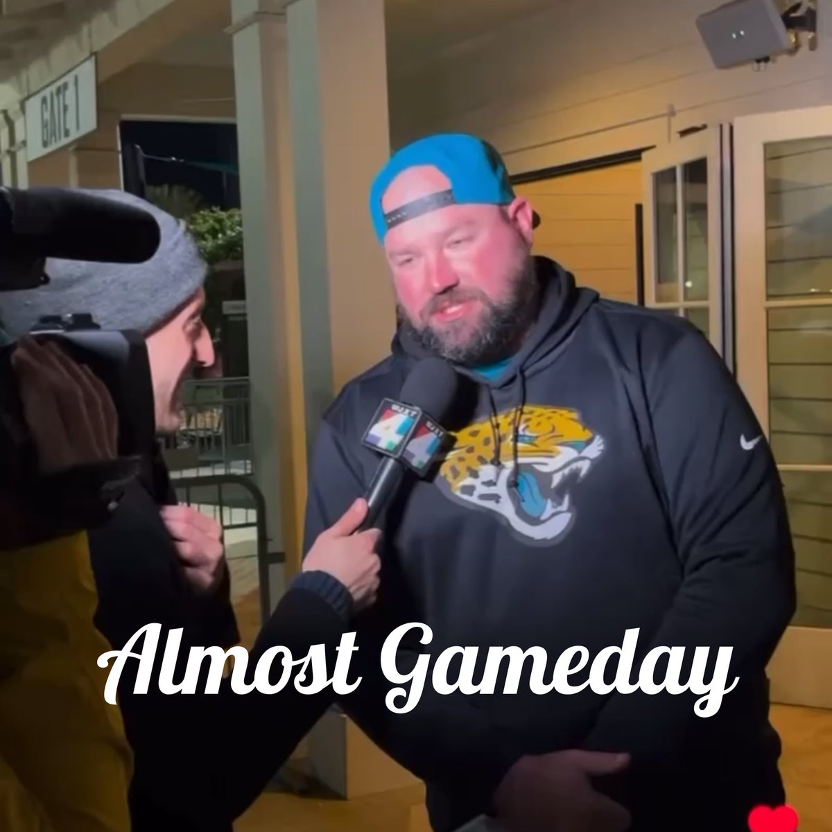 Almost Gameday. 

PACK THE REEF, tomorrow night at 7pm!

Free Tropical Smoothie for the first 50 students!

#LetsGetlt #BarracudaNation #BeachsideMade