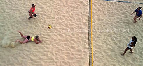 #leomasonsports/ #Yellowave Beach Volleyball Centre #Brighton Beach Sussex UK. Daisy flies again yesterday after months of heavy wind and rain.