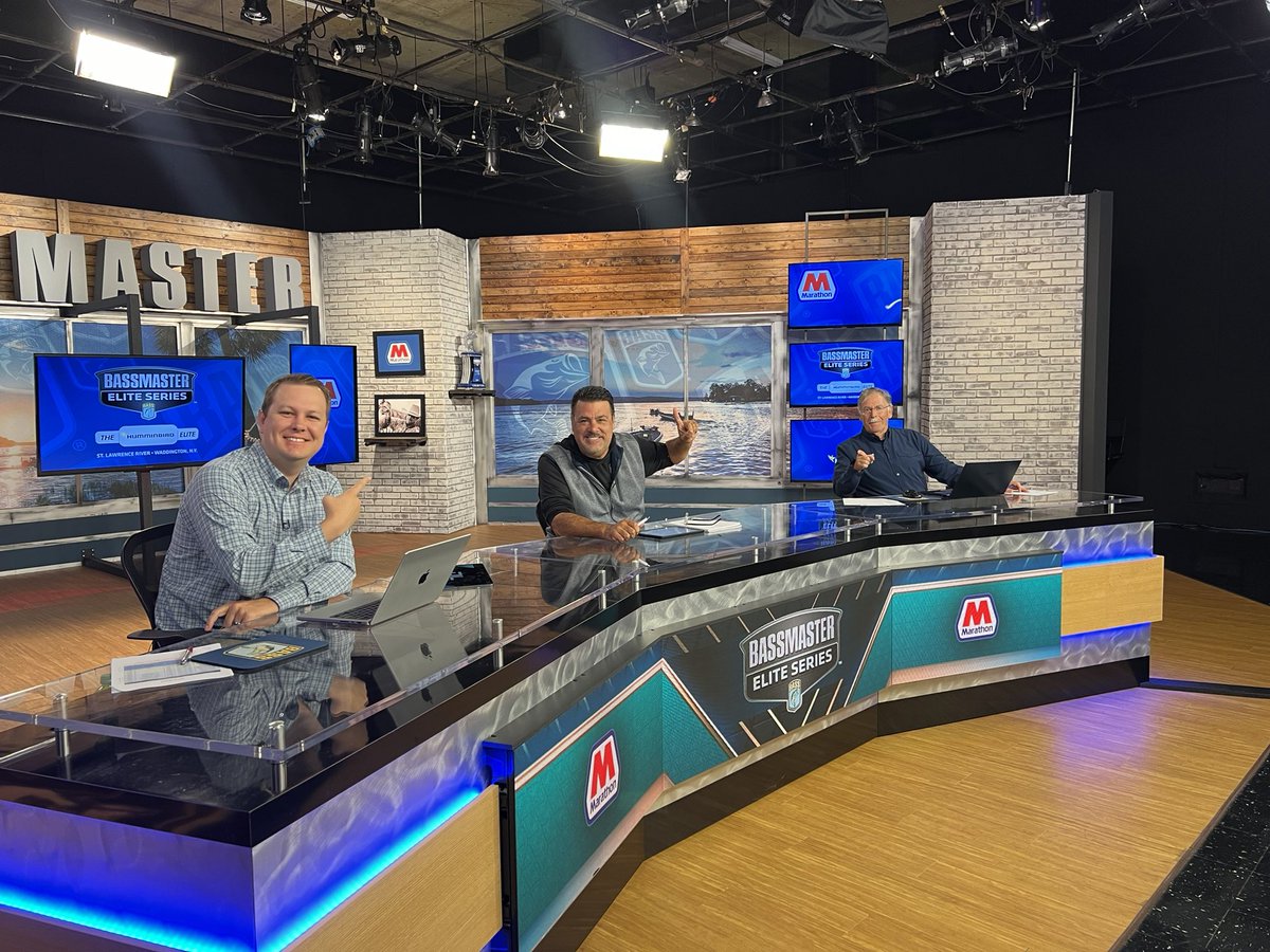 bassmaster's tweet photo. Here we go! 👏 We are LIVE on https://t.co/x7d0GcxVJc with Tommy Sanders, @MarkZonaFishing and @RonnieMooreBass! Tune in for all the action that’s about to go down on the St. Lawrence River. 

#bass #bassmaster #BassElite #visitslc #stlawrenceriver #BassLIVE https://t.co/ohc72gsPVQ