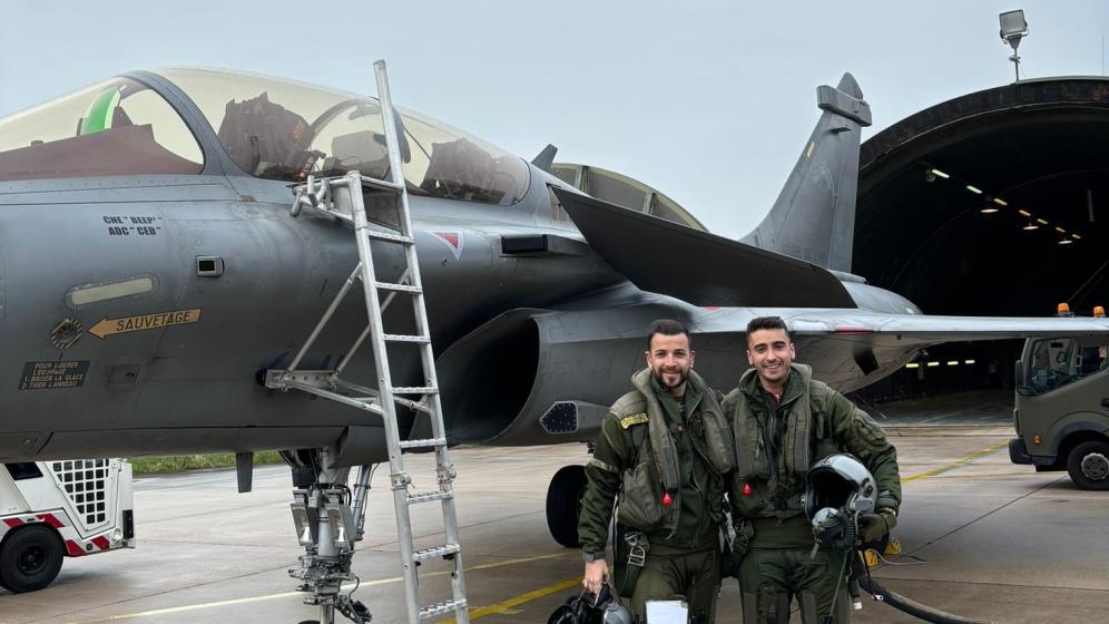 🇫🇷🫡 IN MEMORIAM | Le capitaine Sébastien Mabire et le lieutenant Matthis Laurens, décédés hier dans la collision en Rafale. 🕊️