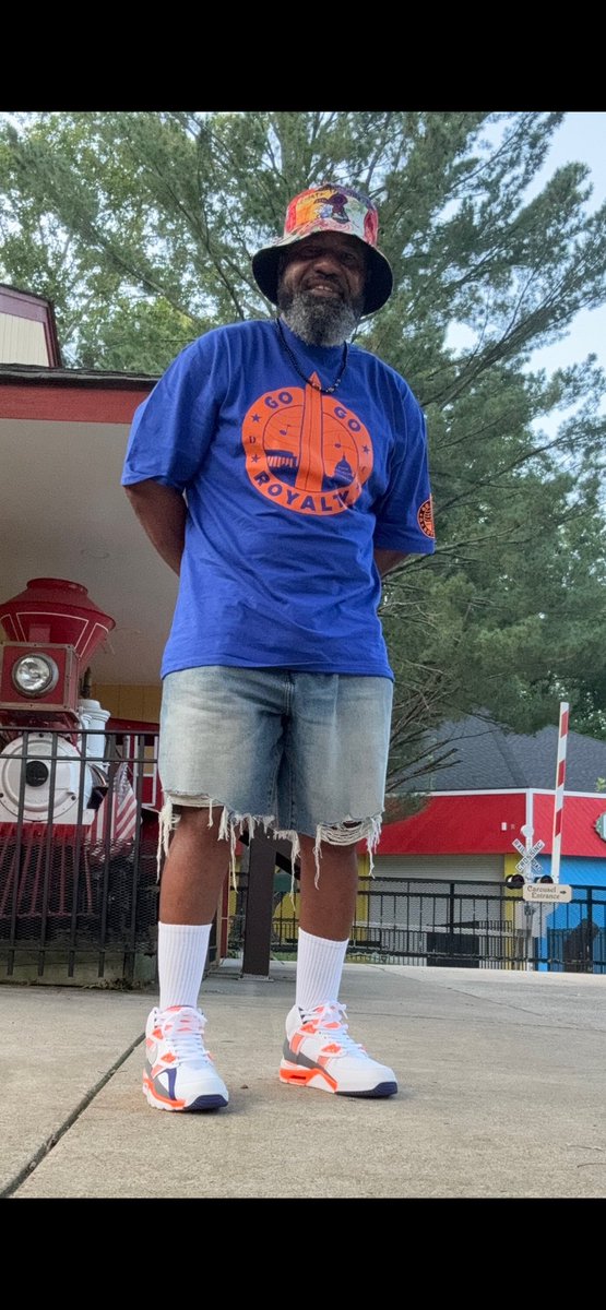 📢Shout out to my guy Brian K Mosley for supporting Go-Go Royalty!  Thanks so much bro! #KeepRocking
go-goroyalty.com #GoGoRoyalty