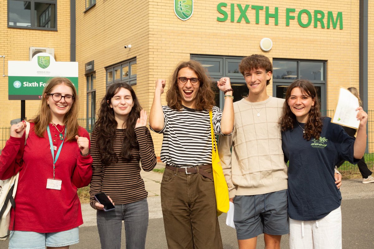 satrust_'s tweet photo. A-LEVEL RESULTS DAY ✨

We are thrilled to announce the remarkable results achieved by students across the Spencer family of schools today! A huge congratulations to everyone celebrating  👏🏽

Read more over on our website - https://t.co/1xPS0fAvPk

#ALevelResults https://t.co/YHmCvLkUY2