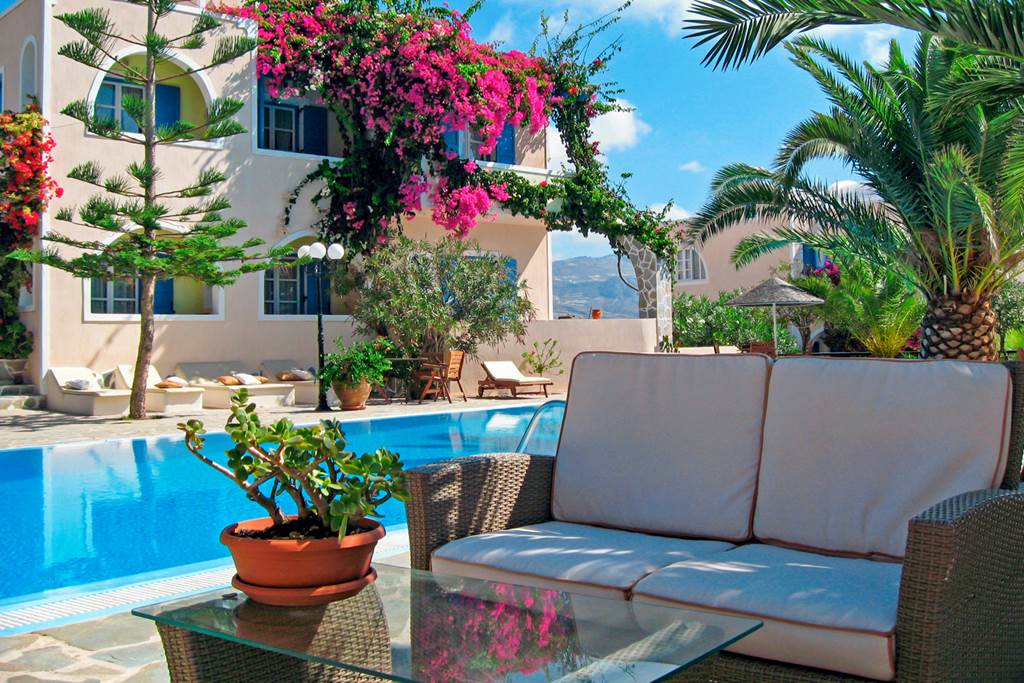 vacaviatravel's tweet image. Explore Santorini - 3* Paradise Resort Santorini
🏡 Experience traditional charm, explore the enchanting surroundings, and soak up the relaxed atmosphere. 🌺
#SantoriniGetaway #ParadiseResort #TraditionalCharm #ExploreSantorini #RelaxationGoals #TravelDeal
link.viewtrip.co/ORJc