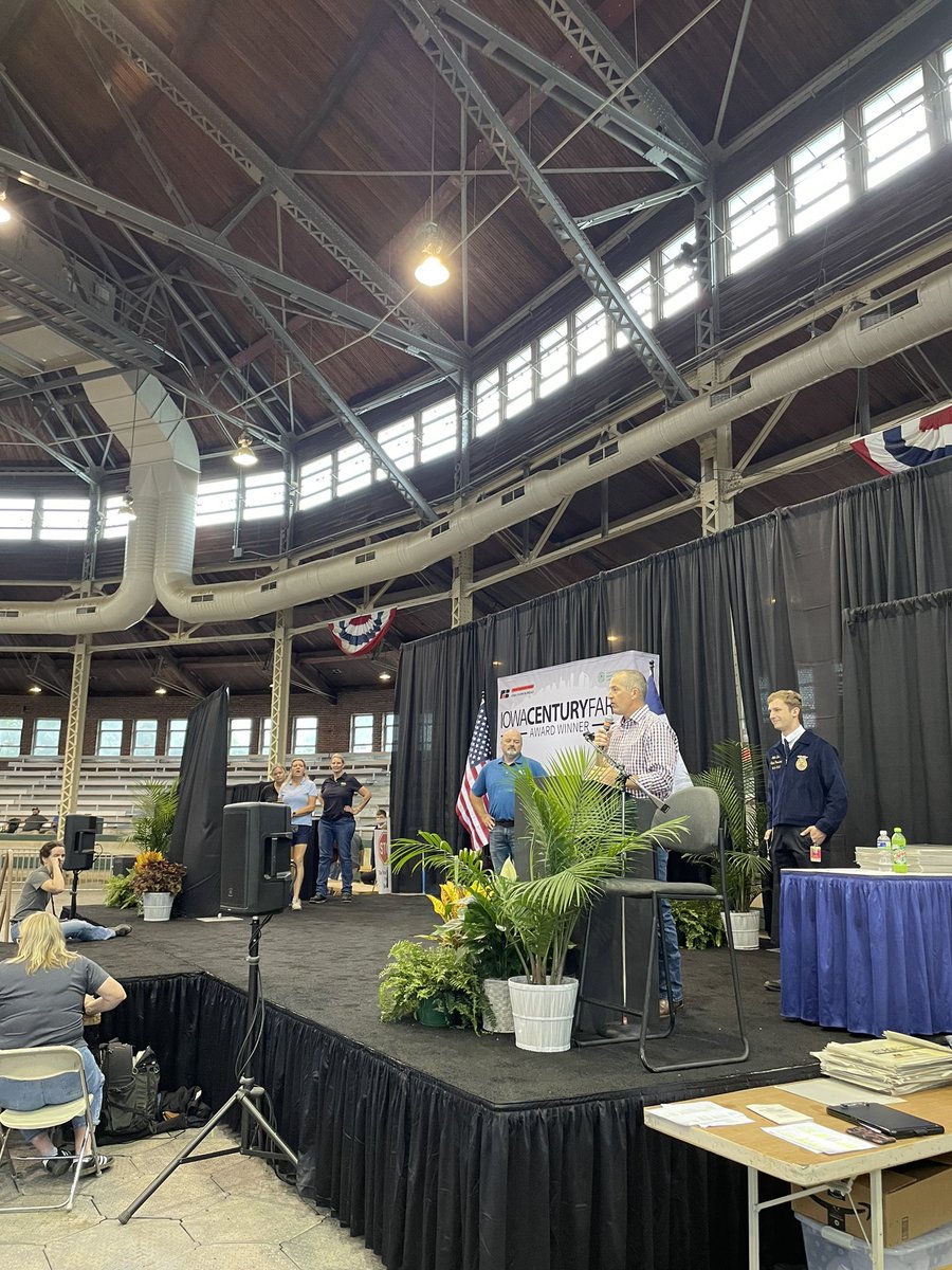 IADeptAg's tweet photo. It’s one of our favorite days of the entire year! 439 Century and Heritage Farm Families are receiving recognition today at the @IowaStateFair. Thanks to @IowaFarmBureau for being our partner in honoring these multi-generational farm families. #IowaAg https://t.co/8XjZZom9oJ