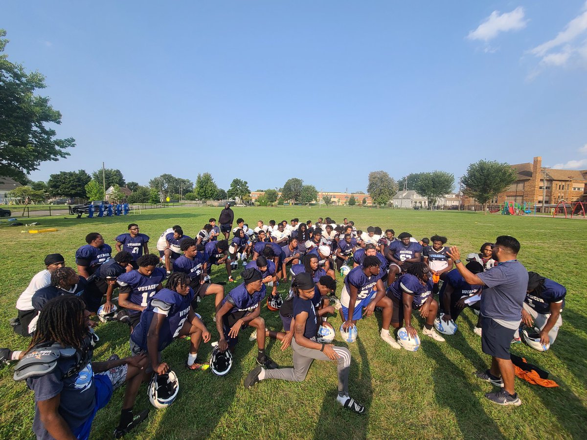 MrDt_Carson's tweet photo. When camp came to an end yesterday and all the speeches were done, it solidified what I'd been feeling since the start of off season. 🗣️THIS IS THE SEASON!!! Dawgs everywhere that want the smoke and want to hold up that beautiful wooden mitten. #THEEVCP #SpeedsKILLz https://t.co/VZOEQ7iPiY