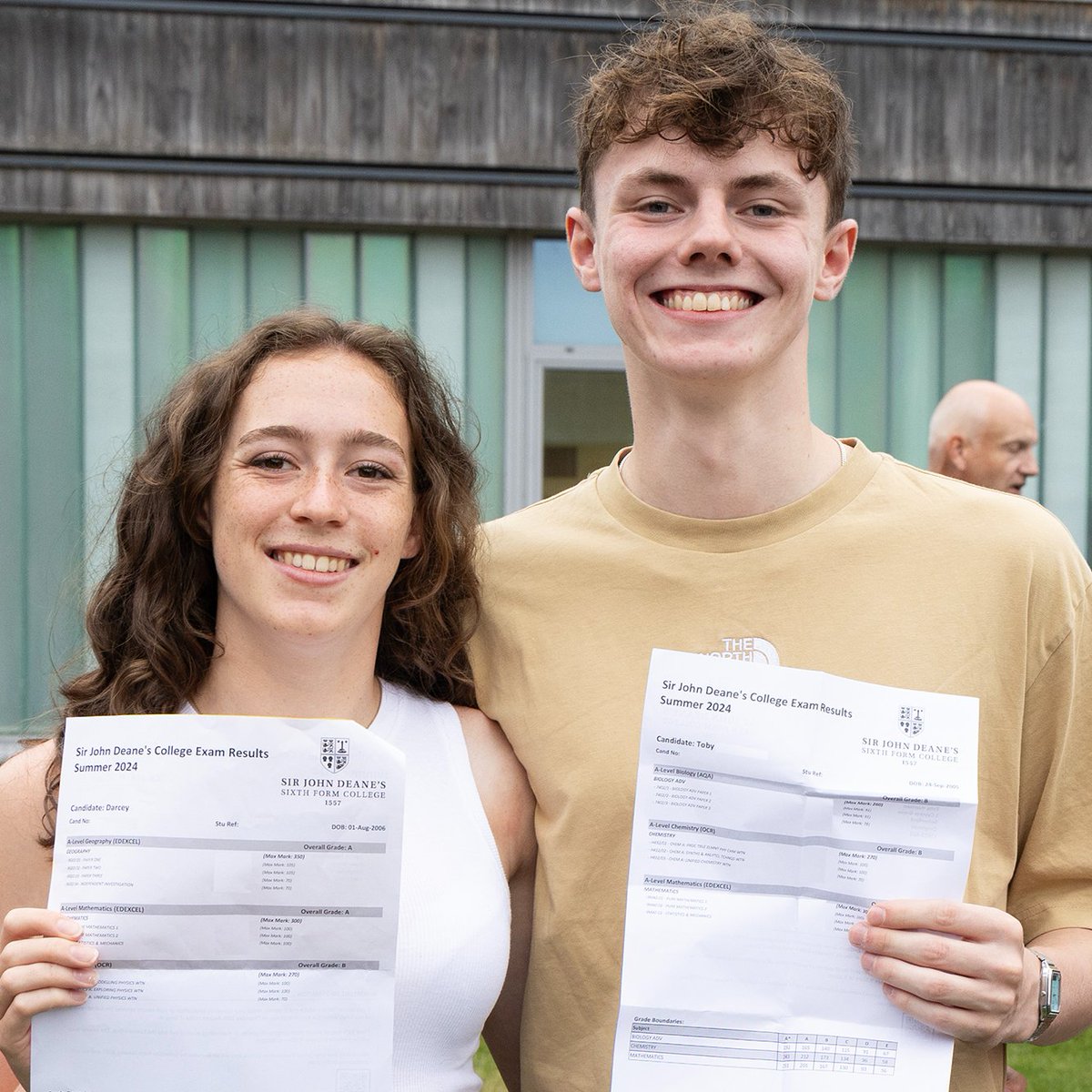 Congratulations to Darcey and Toby who achieved As and Bs to secure highly competitive degree level apprenticeships at Bentley and AstraZeneca!
#ResultsDay2024