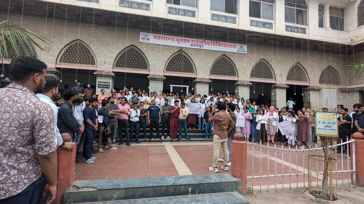 _Satishh's tweet photo. @CBIHeadquarters @rashtrapatibhvn @PMOIndia @HMOIndia @narendramodi @AmitShah @CPKolkata 

#NojusticeNoservice
#presidentSaveWB
#SpecialForcesForJustice
#CentralGovtActNow
#EvidenceMustBeProtected https://t.co/Z3eCYodyD9