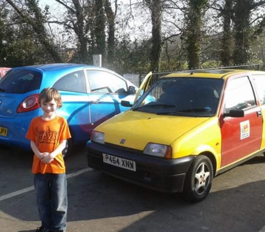 JackieGMs66's tweet photo. My gorgeous boy just passed his driving test, seems only yesterday he was this big. I'm so pleased for him I could burst #proudmum #HePassed https://t.co/XwX2BQpypM