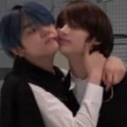 hueffle's tweet photo. 넘넘 연주니즈같아서 냅다 저장함 https://t.co/3NAfrFqTx5
