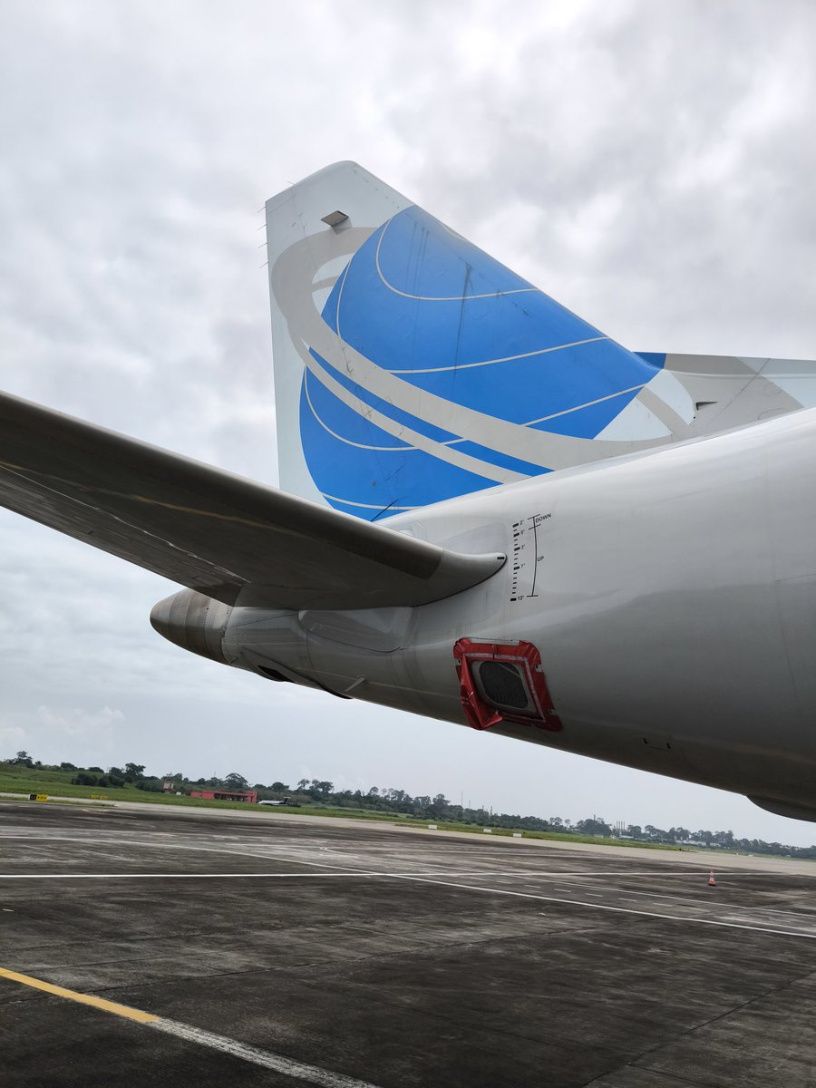 Cronos Airlines se complace en informar al público en general la incorporación de un nuevo avión a nuestra flota.
Con esta nueva adquisición, ponemos al servicio de nuestra clientela un Embraer 175 que cuenta con un espacio en cabina para 88 pasajeros