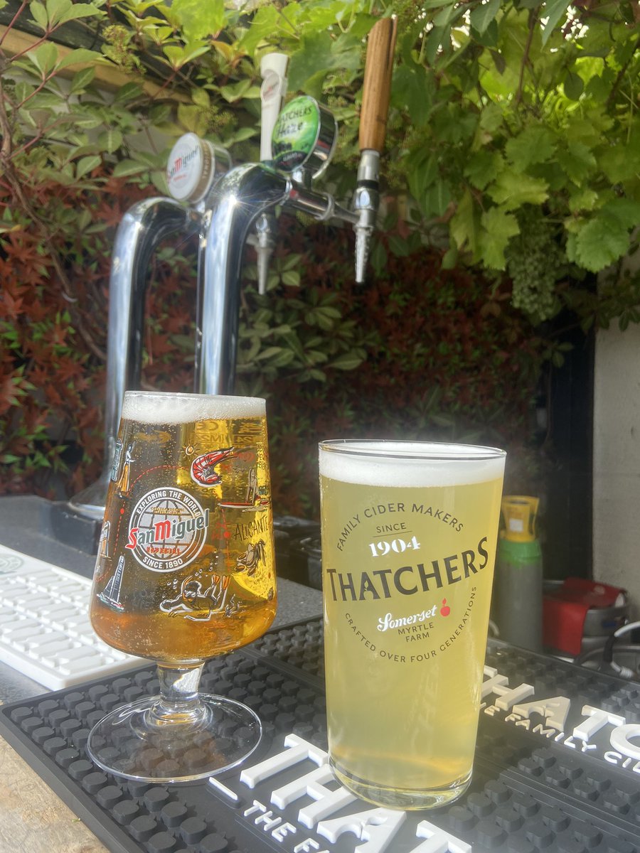 GolfStarcross's tweet photo. It’s turning out to be a beautiful afternoon and the course is starting to brown up 😍 the greens are rolling beautifully &amp; are pretty quick! 9 holes &amp; a pint £10 🍺⛳️ https://t.co/ZPHuqFdqn6
