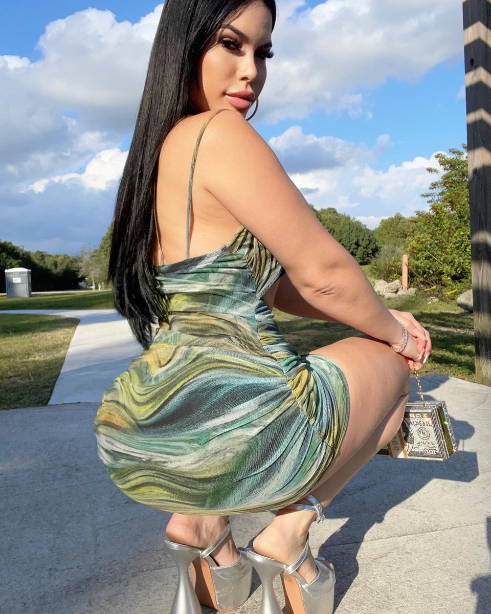 PriscillaFan's tweet image. Here to brighten your day! 😊 Check my bio. #bestday #thursday #today