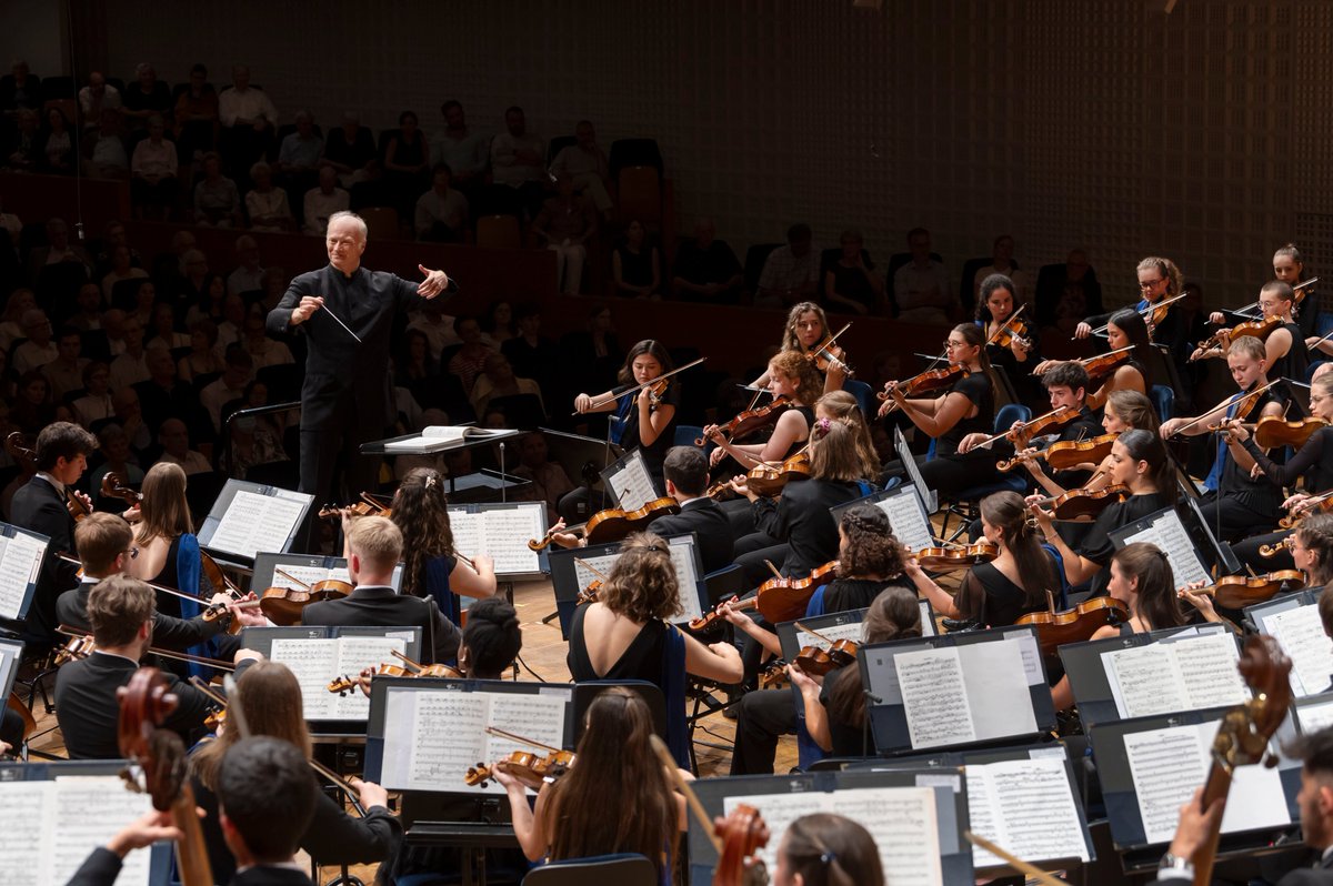 LucerneFestival's tweet photo. We could not have hoped for a more joyful continuation of our #MusicForFuture series than with yesterday's concert of the @EUYOtweets, @NosedaG, and Nicolas Altstaedt.

Photos © Priska Ketterer / Lucerne Festival https://t.co/WzKHItTvIm