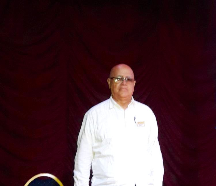 Mis condolencias a familiares, amigos y compañeros de José Felipe Soto, trabajador emblema de un centro emblemático: el Hotel  Nacional de #Cuba, donde fue trabajador ejemplar y líder sindical hasta el último aliento. Aún jubilado, seguía activo en la familia del Nacional.