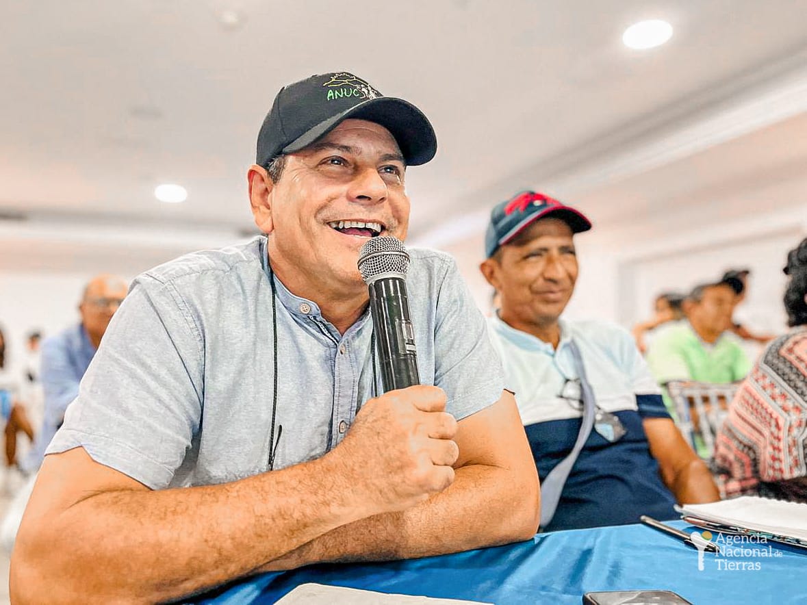 En Barranquilla, se llevó acabo el taller de inmersión de #ReformaAgraria con la Asociación Nacional de Usuarios Campesinos (ANUC).

Así estamos  impulsando al campesinado a través del aprendizaje colaborativo para avanzar con la implementación de la Reforma Agraria. 🌾💚
