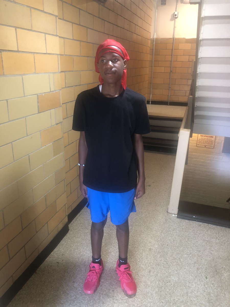 BeyondTheGameC1's tweet image. One of our new  BTGC supporter from Greenwich Ct has donated some Nike sneakers for some of our BTGC kids. We thank you!!
#back2basic
#basketballtraining
#youthdevelopment