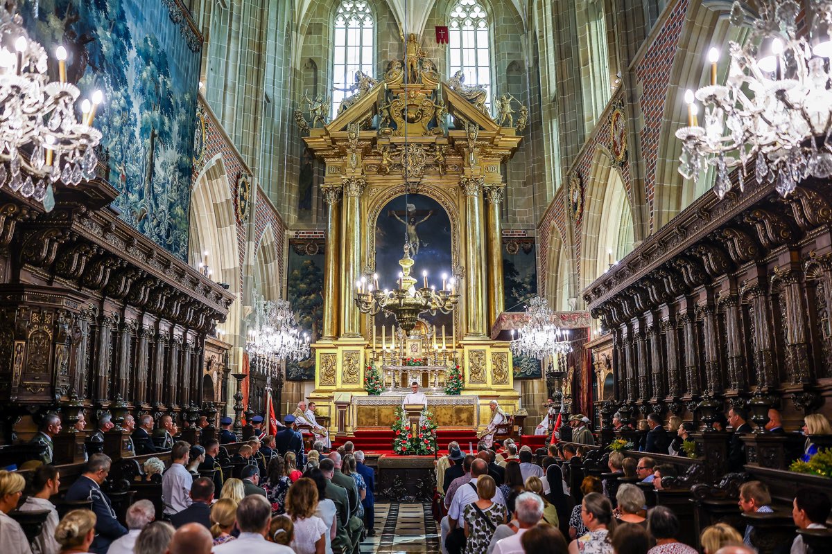 Michal5320's tweet photo. Święto Wojska Polskiego w Krakowie 🇵🇱 Pamiętamy! 

Foto: UMWM https://t.co/1JQPZChUtG